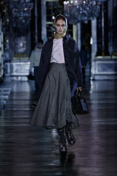 Look 20